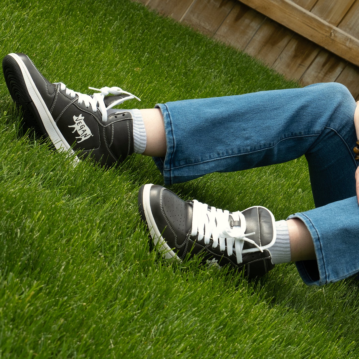 VEGAN Retros -Jet Black-